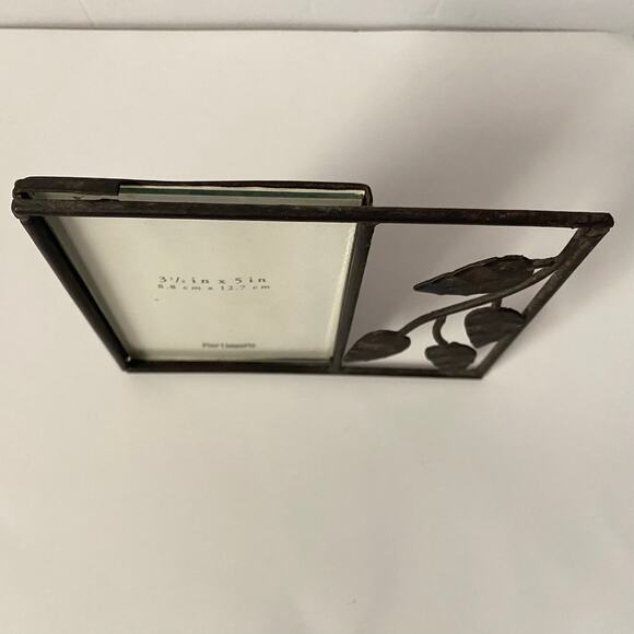 Vintage Pier 1 Metal Picture Stand Frame Wrought Iron Leaf Scroll 3 1/2 x5 Photo - Picture 10 of 16